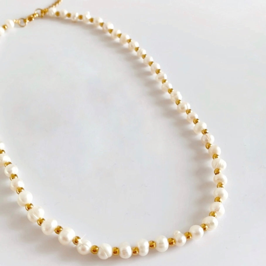 Collar Perlas Ovaladas + Inicial – Flave Joyas